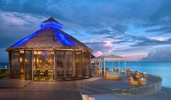 Ozen Reserve Vittaveli: Restaurant - photo 4