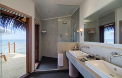 Mirihi Island Resort: Room - photo 16