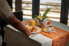 Le Peninsula Bay Beach Resort & Spa: Restaurant - photo 49