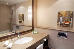 Holiday Inn Almaty: Room DOUBLE KING SIZE BED - photo 3