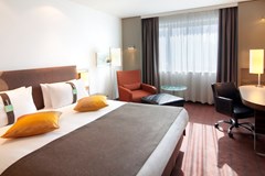 Holiday Inn Almaty: Room DOUBLE KING SIZE BED - photo 13