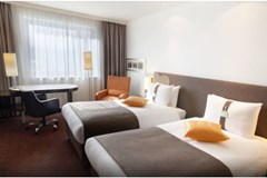 Holiday Inn Almaty: Room - photo 5
