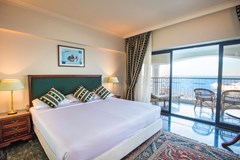 Sunrise Holidays Resort: Executive Suite - photo 34