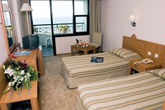 Elysee Hotel - photo 1