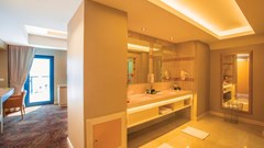 Cornelia De Luxe Resort Executive Rooms - photo 16