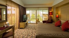 Cornelia Diamond Golf Resort & SPA Executive Rooms: Lapis Lake Villa - photo 22