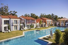 IC Hotels Santai Family Resort: Бассейн возле Swim Up вилл - photo 31