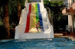 Aybel Inn Hotel: Бассейн с горкой - photo 6