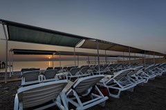 Larissa Mare Beach: Пляж отеля - photo 9