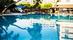 Palmet Beach Resort Hotel - photo 1