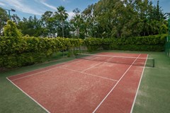 Barut Hemera: Теннисный корт - photo 3
