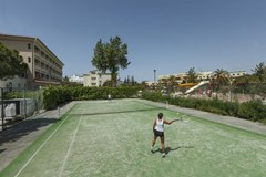 Bieno Venus Hotel: Теннисный корт - photo 8