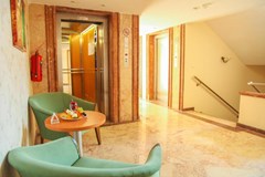 Pine House Hotel: Территория отеля - photo 1