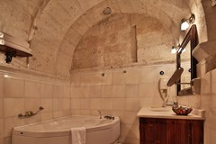 Cappadocia Cave Suites: Room - photo 25