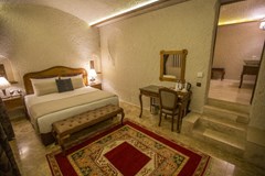 Artemis Cave Suites - photo 17