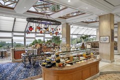 Hilton Istanbul Bosphorus Hotel: Ресторан - photo 7