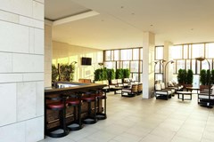 Hilton Belgrade: Bar - photo 11