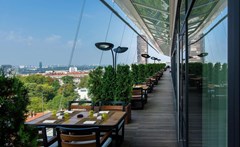 Hilton Belgrade: Restaurant - photo 27
