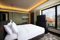 Hilton Belgrade: Room JUNIOR SUITE KING SIZE BED - photo 57
