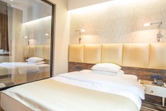 Crystal Hotel Belgrade: Room SINGLE QUEEN SIZE BED - photo 4