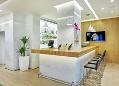 Holiday Inn Express Belgrade-City: Bar - photo 2