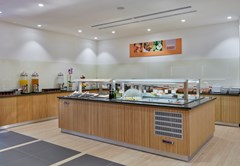 Holiday Inn Express Belgrade-City: Restaurant - photo 14