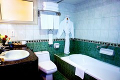 Arabian Courtyard Hotel & Spa: Room - photo 2