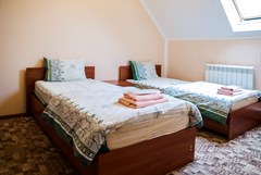 Al`pina Otel`: Эконом 2-местный номер на 5 этаже (мансарда) - photo 42