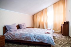 Al`pina Otel`: Стандартный 4-местный 3-комнатный номер с 2-мя спальнями - photo 39