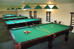 Olimp Dom otdy`xa: Бильярд в игровом - photo 17