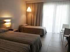 Mimosa Beach Hotel: Family Room - photo 16