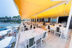 Marti Beach Hotel: Restaurant - photo 9