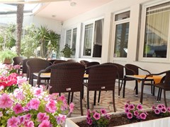 Gold Stern Hotel - photo 1