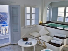 Altana Traditional Houses & Suites - photo 17