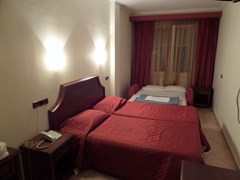 Filippos Hotel: Triple Room - photo 12
