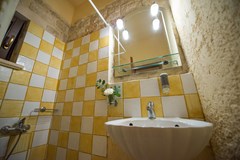 Dantes Maisonettes: Bathroom - photo 25