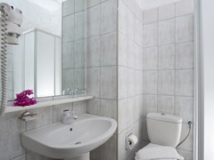 Heronissos Hotel: Bathroom - photo 13