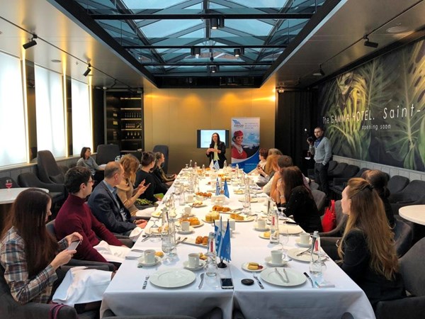«Музенидис» и сеть Inova пригласили турагентов на бизнес-завтрак